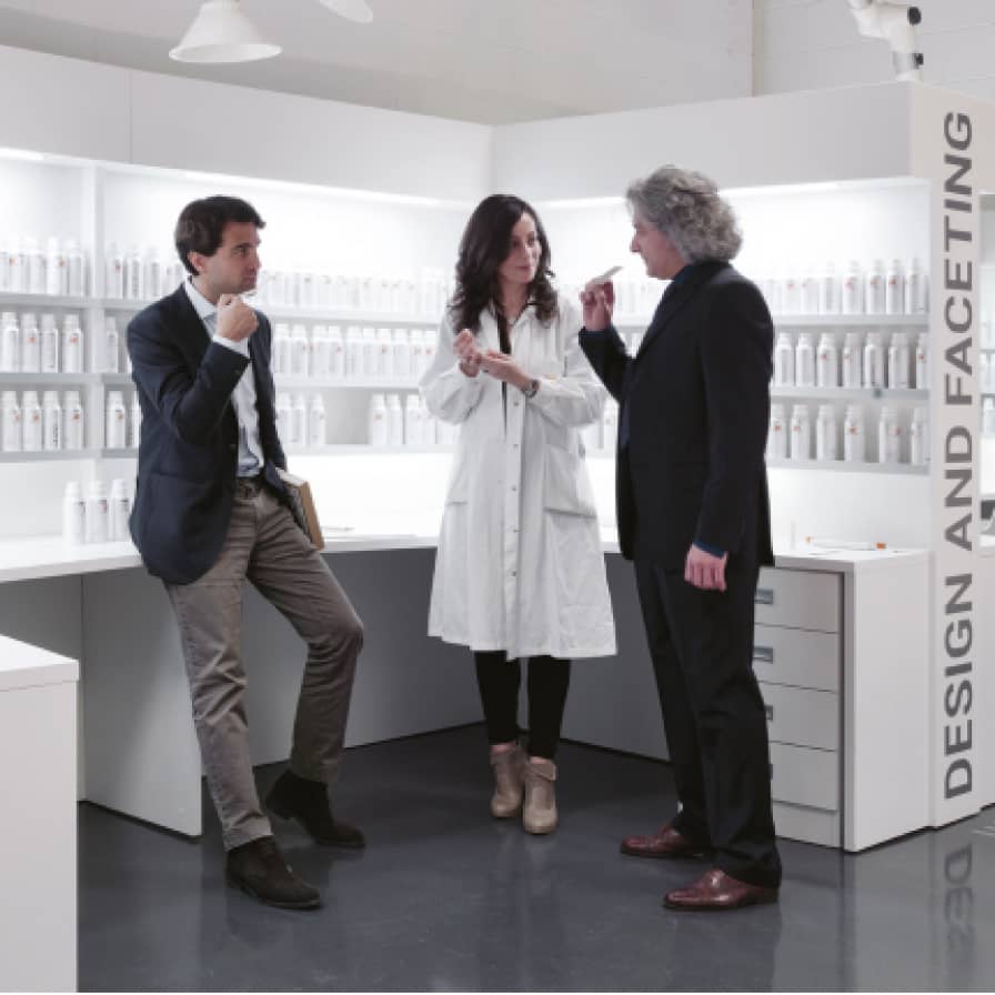 Strategic functions for a leading role